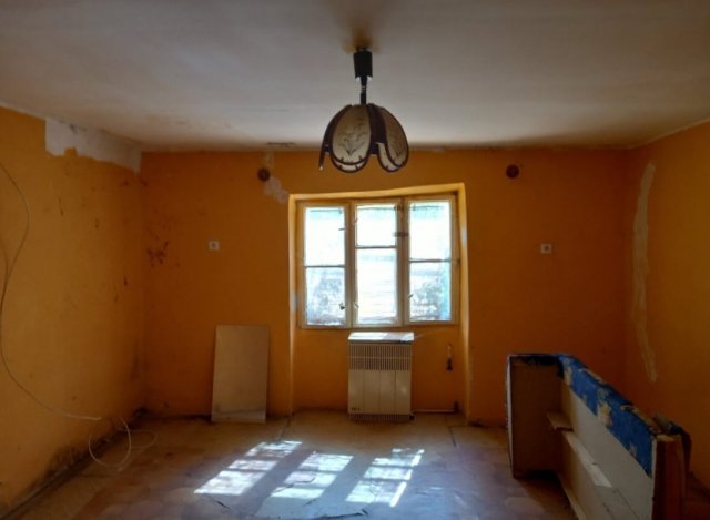 Eladó családi ház, Nyírtelken 2.2 M Ft, 2 szobás