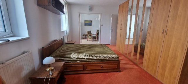 Kiadó téglalakás, albérlet, Budapesten, V. kerületben, 3 szobás