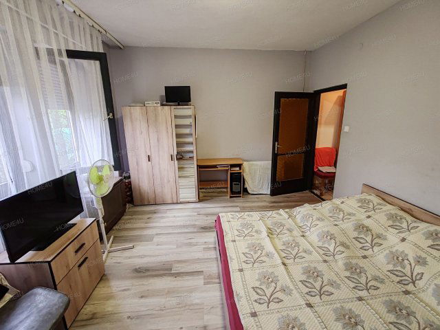 Eladó családi ház, Szolnokon 36.5 M Ft, 3 szobás