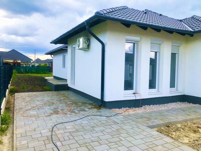 Eladó ikerház, Halásztelken 110 M Ft, 5 szobás