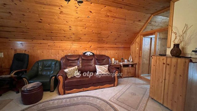 Eladó családi ház, Egerben 41.5 M Ft, 2 szobás