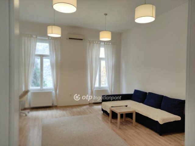 Eladó téglalakás, Budapesten, VIII. kerületben 124 M Ft