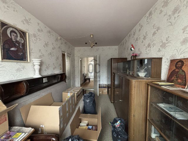 Eladó panellakás, Nyíregyházán 45 M Ft, 4 szobás