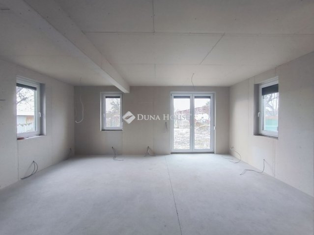 Eladó téglalakás, Budapesten, XVII. kerületben 134.9 M Ft