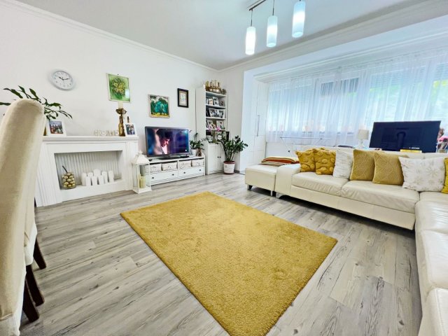 Eladó téglalakás, Debrecenben 108 M Ft, 3 szobás