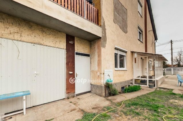 Eladó családi ház, Hatvanban 99 M Ft, 5 szobás