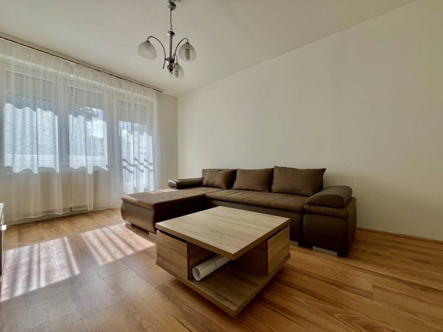 Eladó téglalakás, Békéscsabán 39.9 M Ft, 2 szobás