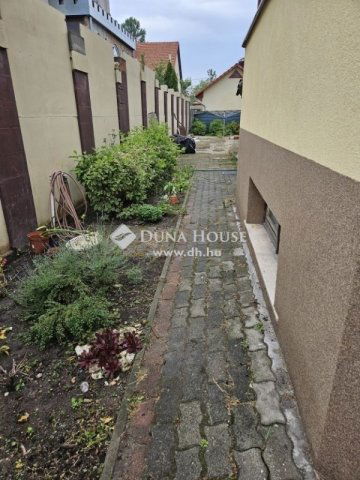 Eladó téglalakás, Budapesten, XVII. kerületben 156 M Ft