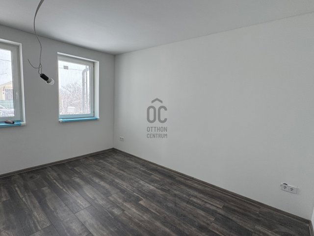 Eladó ikerház, Nyíregyházán 65.8 M Ft, 4 szobás