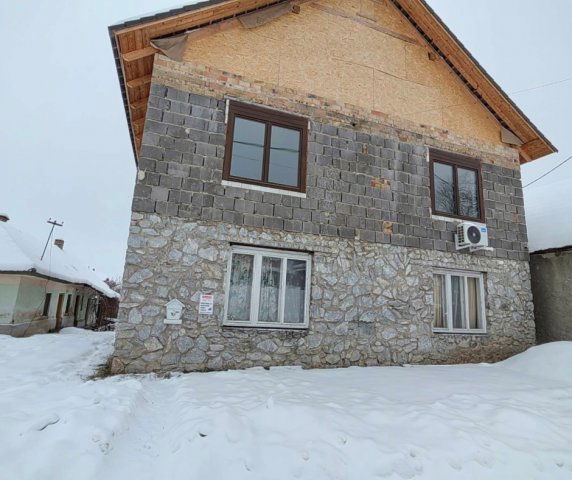 Eladó családi ház, Múcsonyban 37.5 M Ft, 4+1 szobás