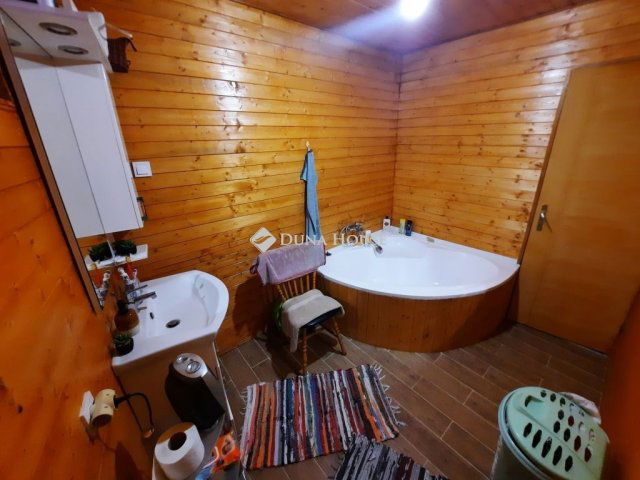 Eladó családi ház, Kiskunfélegyházán 44.5 M Ft, 4 szobás