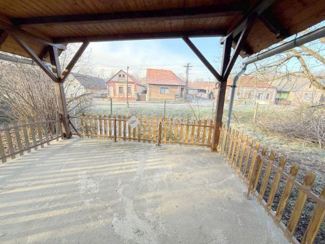 Eladó ikerház, Izményen 7.9 M Ft, 2 szobás