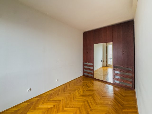 Eladó téglalakás, Budapesten, VII. kerületben 215.5 M Ft