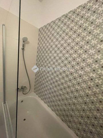 Eladó téglalakás, Budapesten, III. kerületben 144.9 M Ft