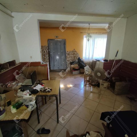 Eladó családi ház, Kemenespálfán 9.9 M Ft, 3 szobás