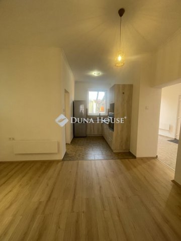 Eladó családi ház, Baján, Martinovics Ignác utcában 39.9 M Ft