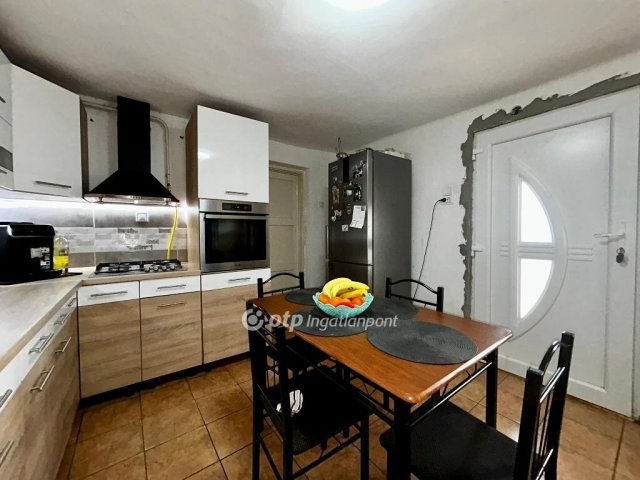 Eladó családi ház, Nyírmihálydin 22 M Ft, 2+1 szobás