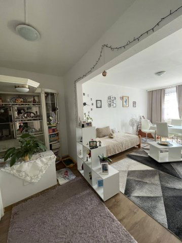 Eladó panellakás, Tatabányán 37.99 M Ft, 3 szobás