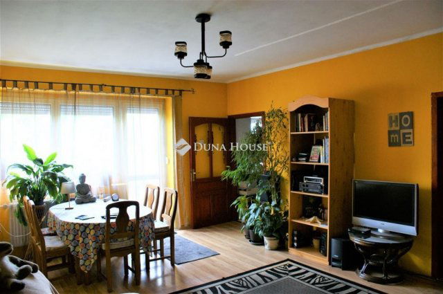 Eladó családi ház, Mosonmagyaróváron 79.9 M Ft, 7 szobás