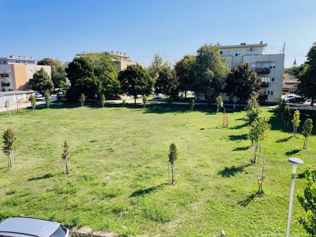 Eladó téglalakás, Komáromban, Korona utcában 37.9 M Ft