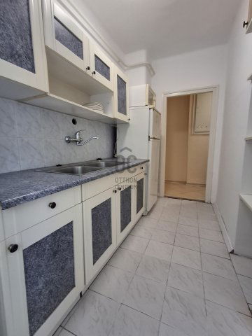 Kiadó téglalakás, albérlet, Pécsett 120 E Ft / hó, 1 szobás