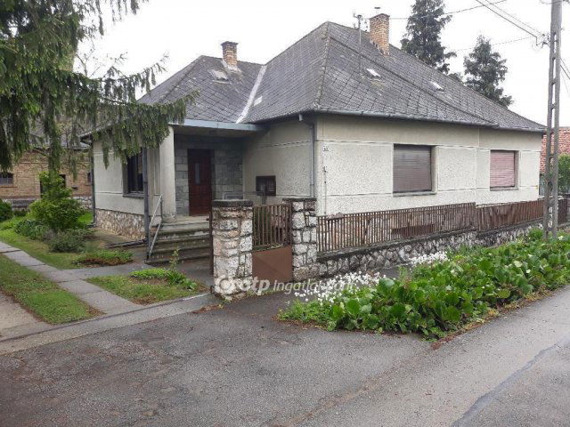 Eladó családi ház, Pogányon 95 M Ft, 5 szobás