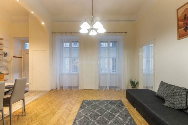 Eladó téglalakás, Budapesten, VII. kerületben 104.9 M Ft