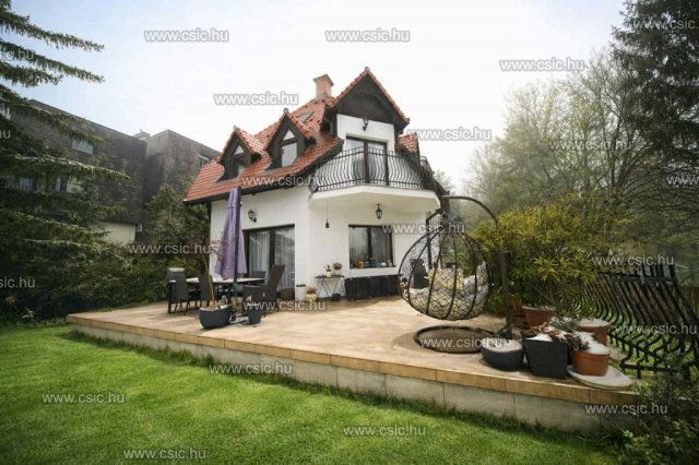 Eladó ikerház, Budapesten, II. kerületben 380 M Ft, 6 szobás