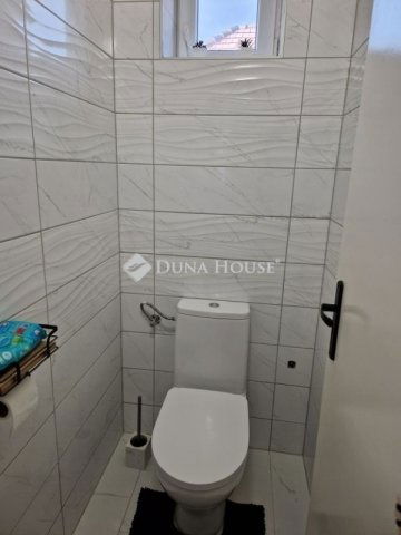 Eladó családi ház, Monoron 89.99 M Ft, 6 szobás