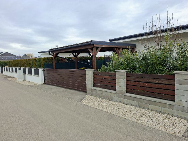 Eladó családi ház, Harkán 109 M Ft, 4 szobás