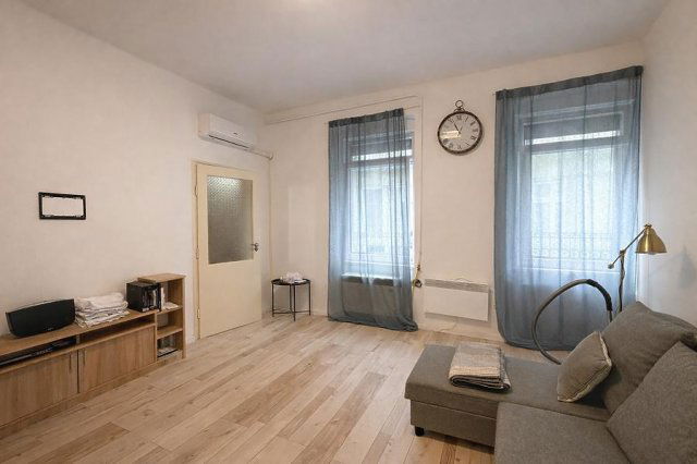 Eladó téglalakás, Budapesten, IX. kerületben, Haller utcában