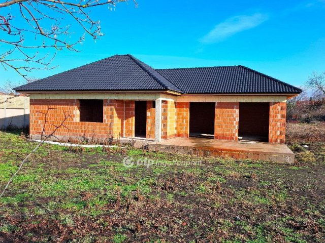 Eladó családi ház, Békéscsabán 89 M Ft, 3 szobás