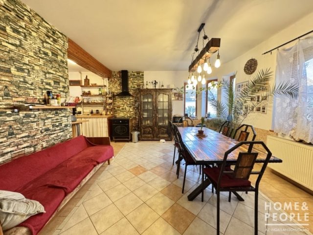 Eladó családi ház, Hódmezővásárhelyen 71.99 M Ft, 4 szobás