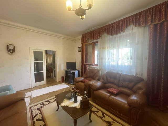 Eladó családi ház, Szegeden, Göndör soron 109 M Ft, 4 szobás