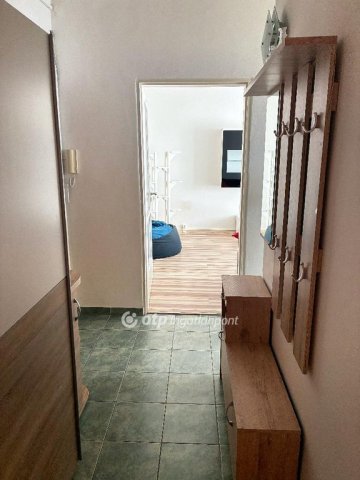 Eladó panellakás, Pécsett 49.9 M Ft, 2 szobás