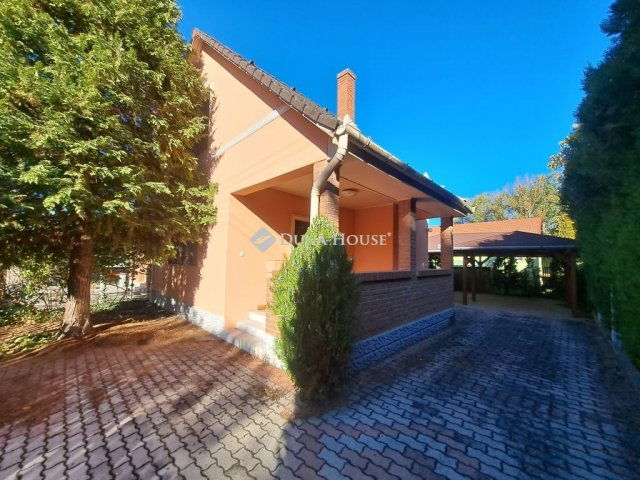 Eladó nyaraló, Tiszakécskén 34.9 M Ft, 3 szobás