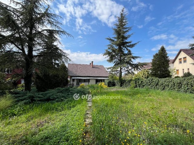 Eladó családi ház, Győrött 125.9 M Ft, 5 szobás