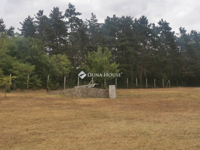 Eladó telek, Tatabányán, Áfonya úton 59 M Ft