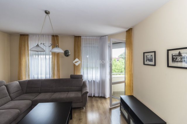 Kiadó téglalakás, albérlet, Szombathelyen, Kőszegi utcában