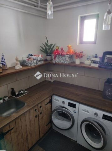 Eladó családi ház, Isaszegen 99.9 M Ft, 7 szobás