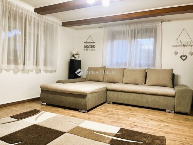 Eladó családi ház, Bugyin 96.5 M Ft, 4 szobás
