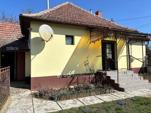 Eladó családi ház, Kétegyházán 15.9 M Ft, 2 szobás