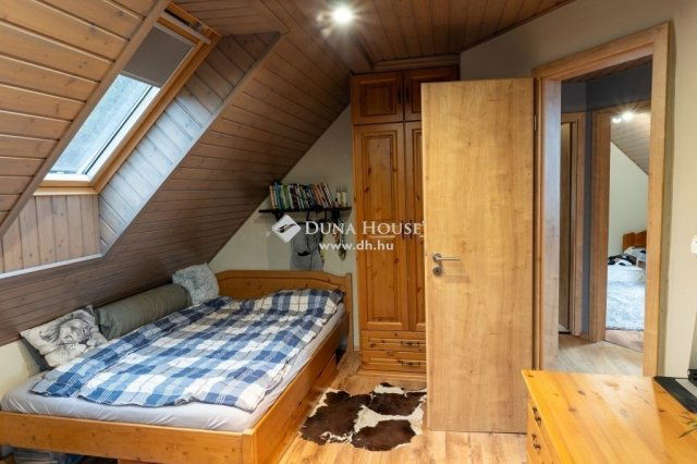Eladó családi ház, Dunabogdányban 139.9 M Ft, 4 szobás