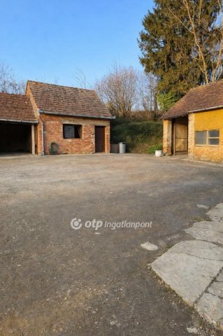 Eladó családi ház, Söjtörön 23 M Ft, 2 szobás