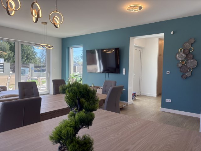 Eladó családi ház, Majosházán 130 M Ft, 5 szobás