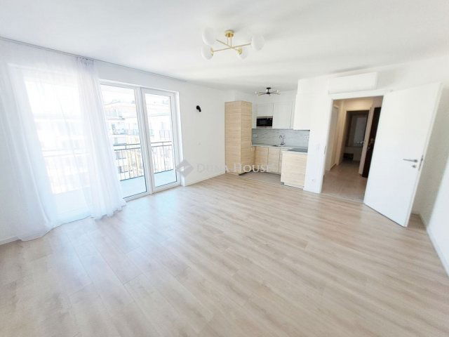 Eladó téglalakás, Budapesten, XIII. kerületben, Szabolcs utcában