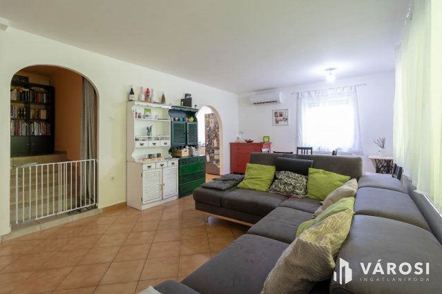 Eladó családi ház, Monoron 79 M Ft, 6 szobás