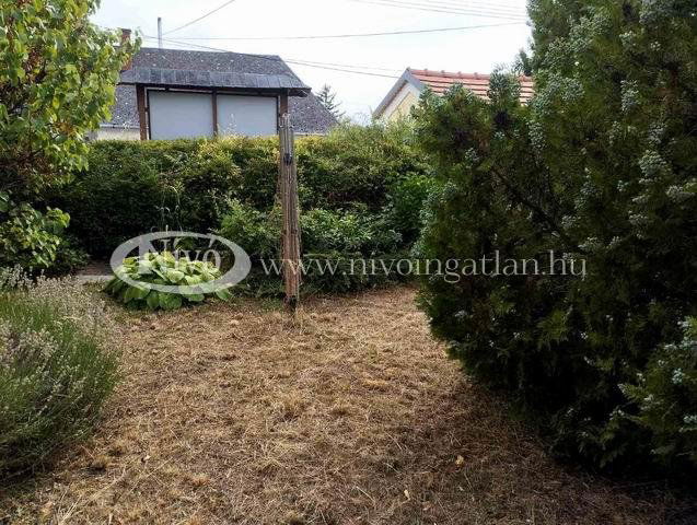 Eladó családi ház, Csopakon 95 M Ft, 2 szobás