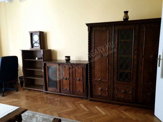 Kiadó téglalakás, albérlet, XI. kerületben, Lágymányosi utcában