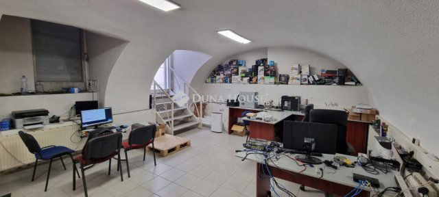 Eladó üzlethelyiség, Kecskeméten 40 M Ft / költözzbe.hu